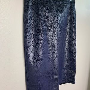 Tahari velvet  ANIMAL PRINT PENCIL SKIRT